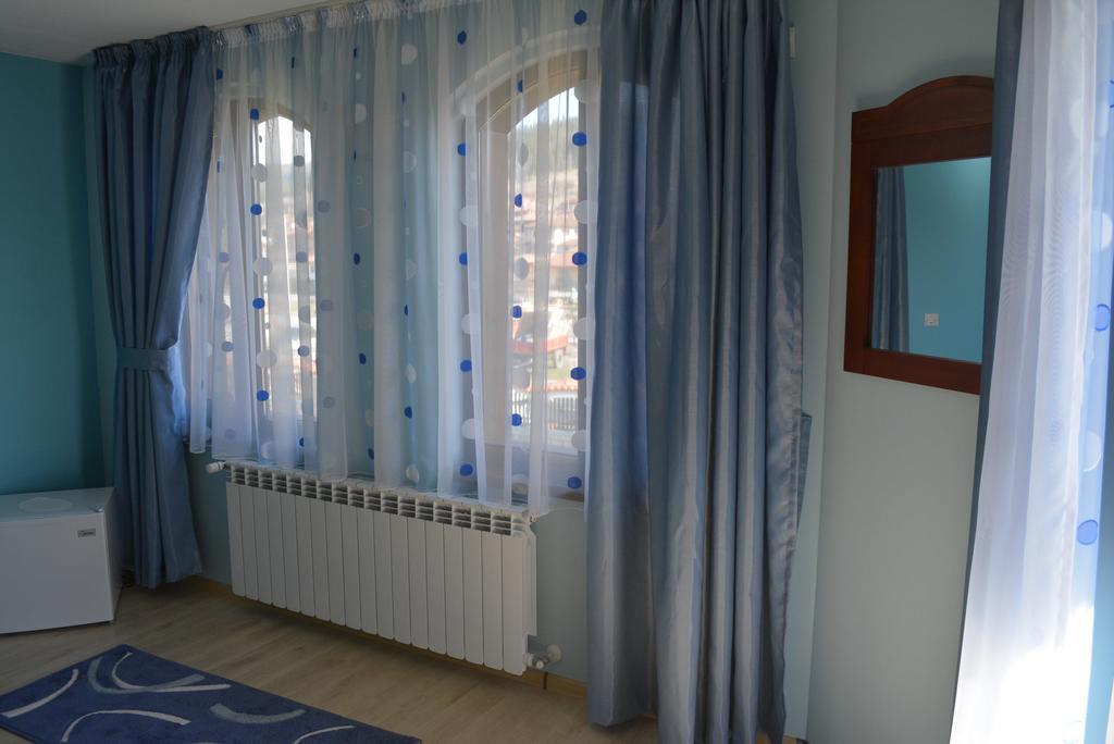 Guest House H Dzhogolanov โคปริฟชทิทซา ภายนอก รูปภาพ