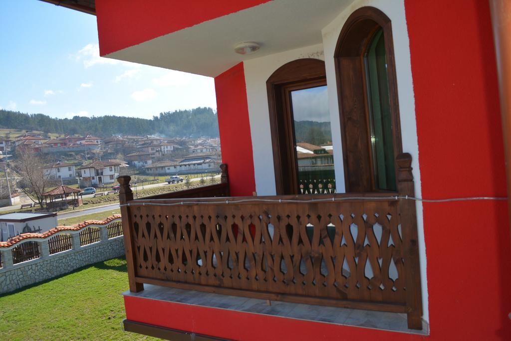 Guest House H Dzhogolanov โคปริฟชทิทซา ภายนอก รูปภาพ