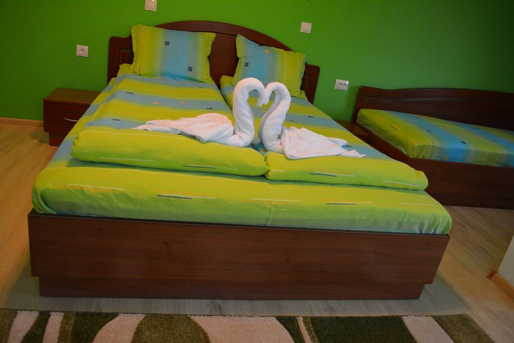 Guest House H Dzhogolanov โคปริฟชทิทซา ภายนอก รูปภาพ