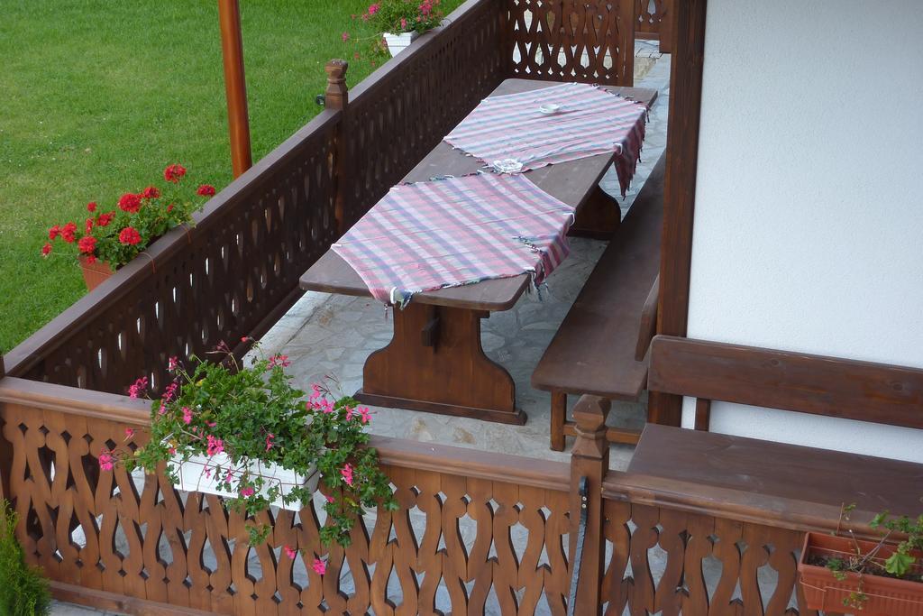 Guest House H Dzhogolanov โคปริฟชทิทซา ภายนอก รูปภาพ