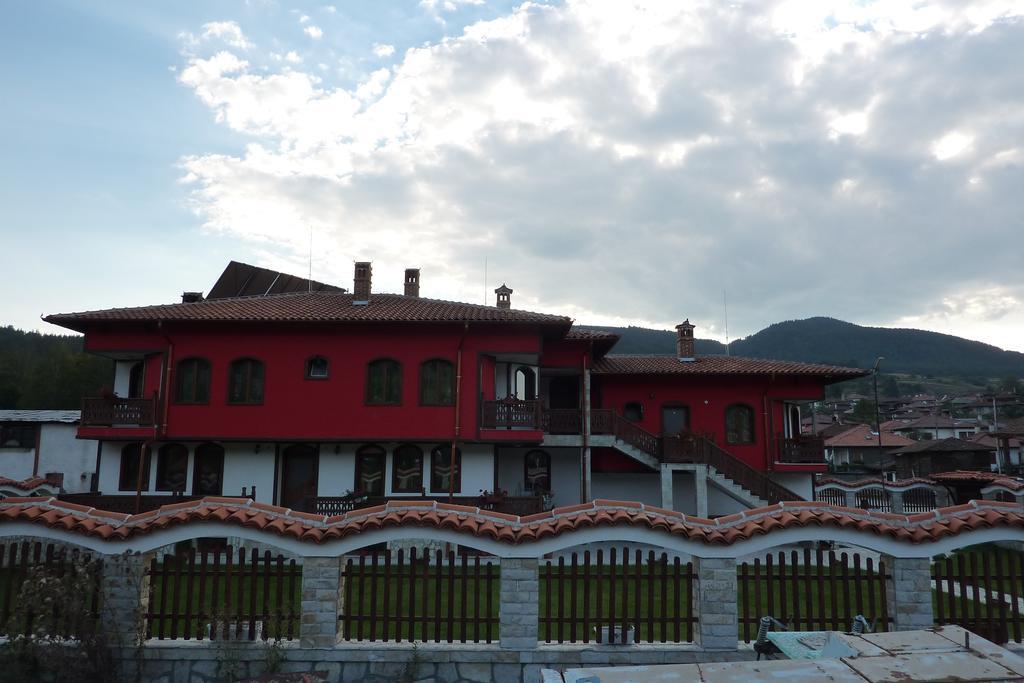 Guest House H Dzhogolanov โคปริฟชทิทซา ภายนอก รูปภาพ