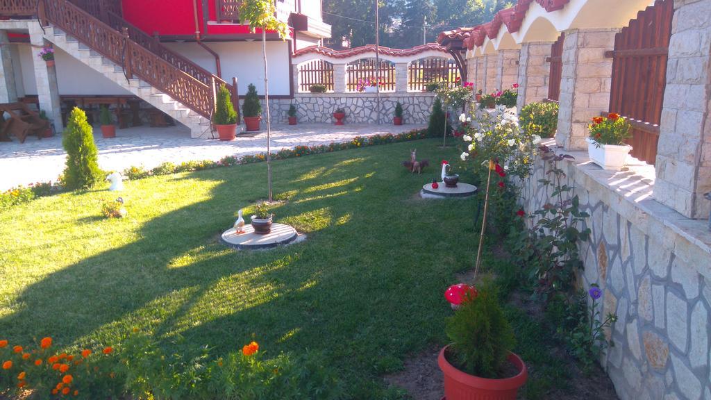 Guest House H Dzhogolanov โคปริฟชทิทซา ภายนอก รูปภาพ