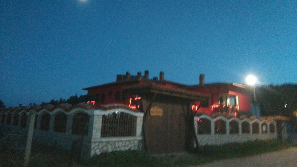 Guest House H Dzhogolanov โคปริฟชทิทซา ภายนอก รูปภาพ