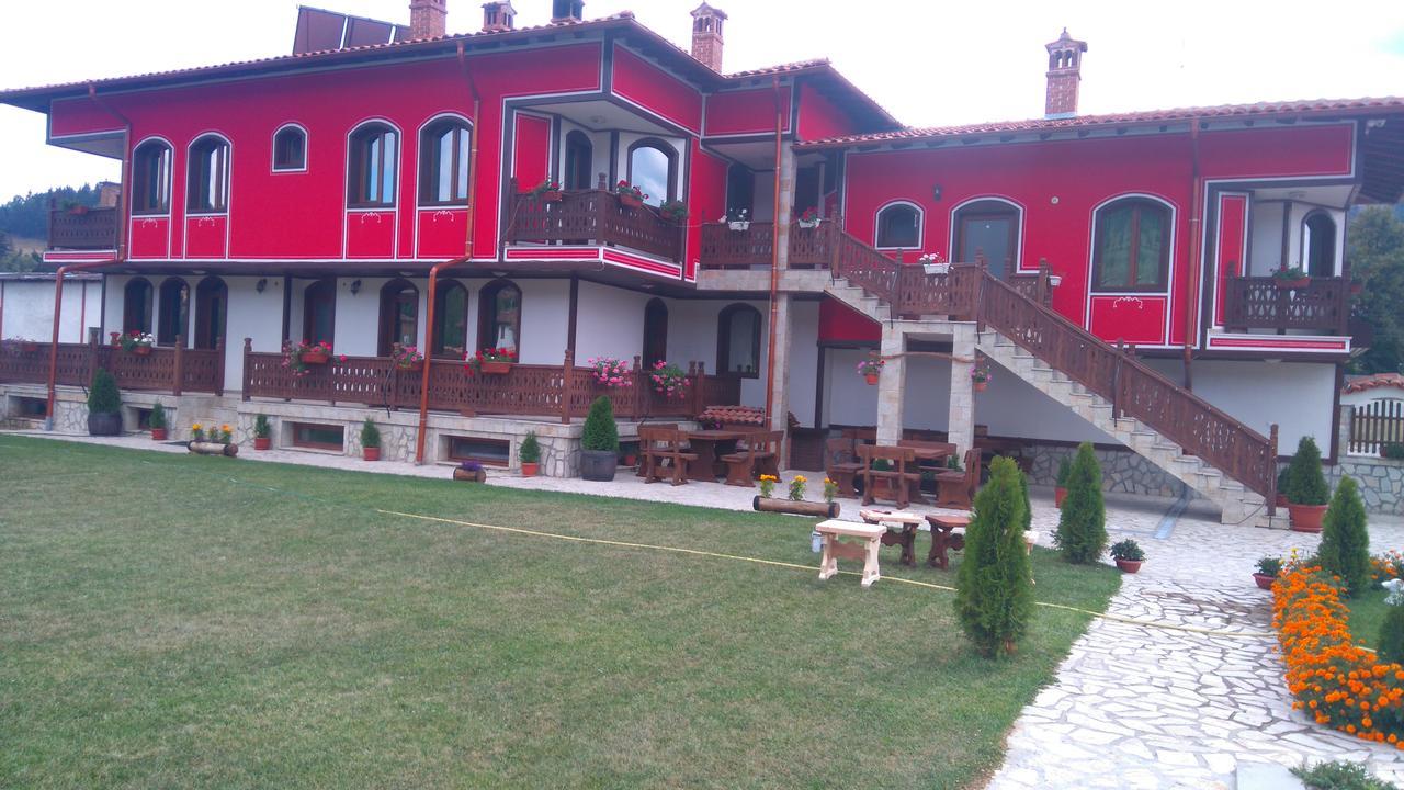 Guest House H Dzhogolanov โคปริฟชทิทซา ภายนอก รูปภาพ